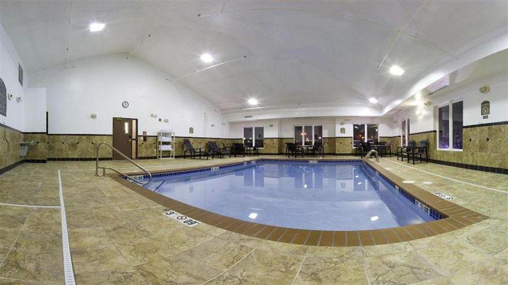 Hotel Express & By Ihg 2*