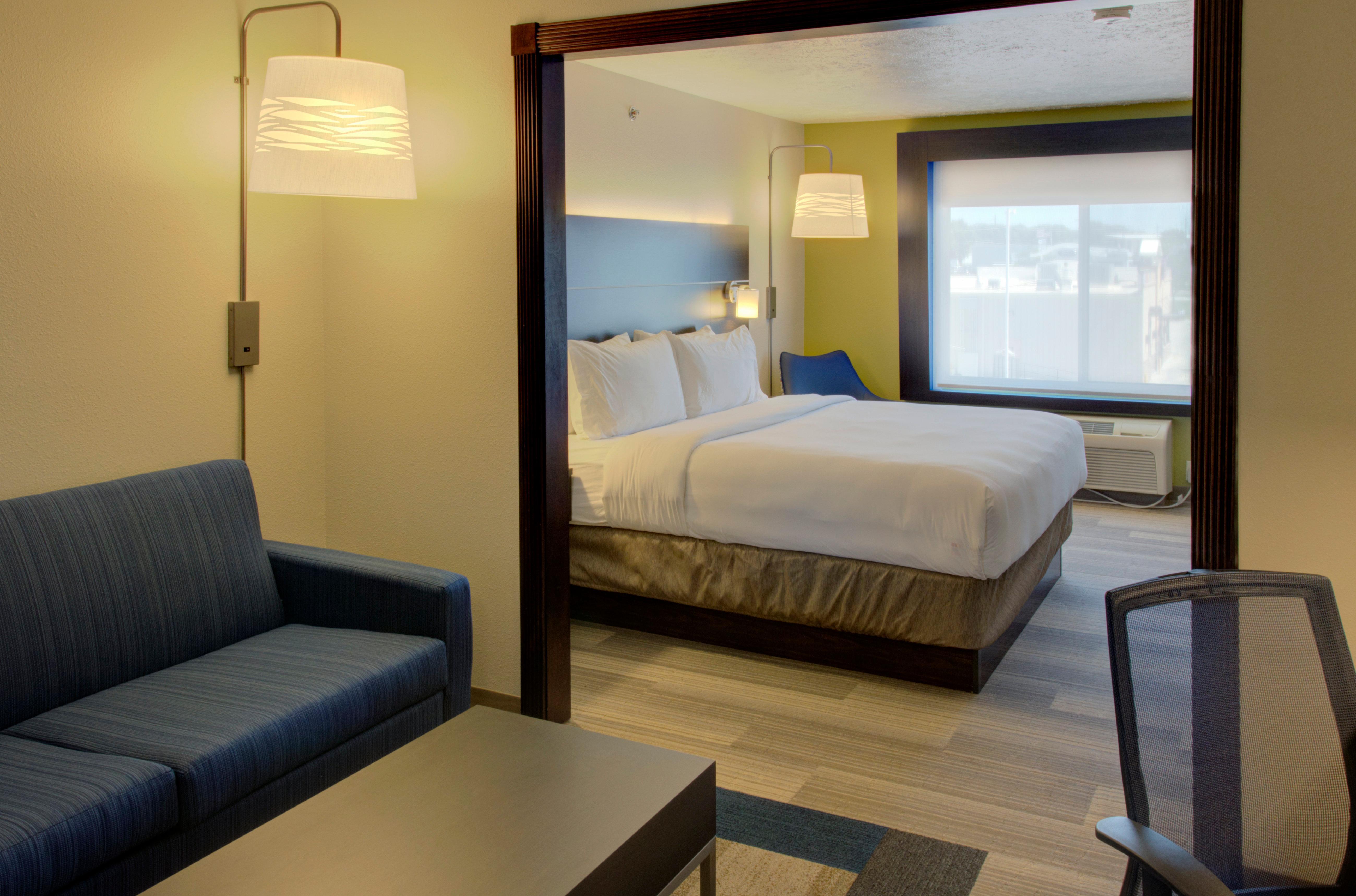 Express & By Ihg Le Mars